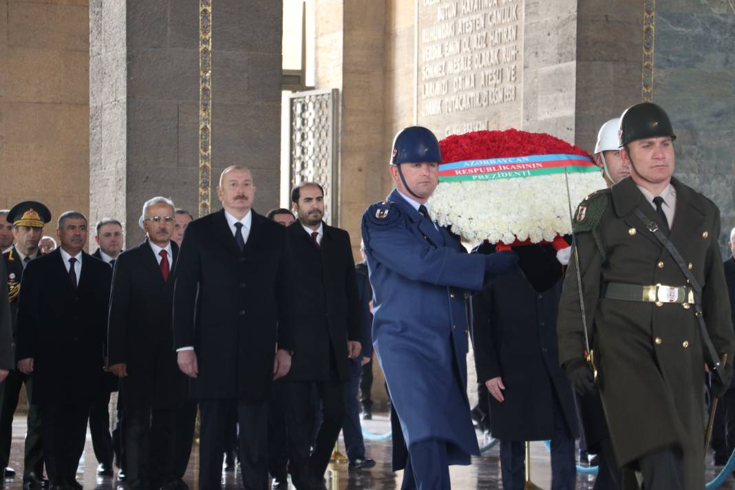 Azerbaycan Cumhurbaşkanı Aliyev Anıtkabir'de 1